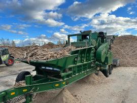 Woodchipper & shredder BANDIT BEAST 1680 |  Waste wood processing | Woodworking machinery | Lift cranes s.r.o.